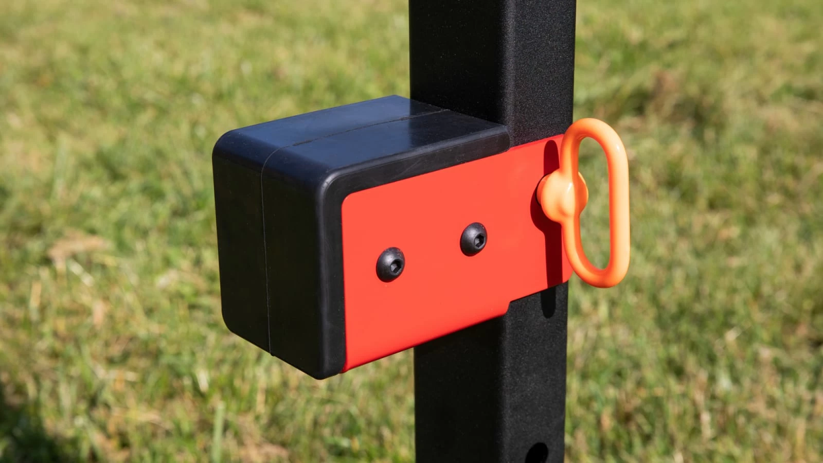 Rogue Fitness MIL Pull-up Station - Image 5