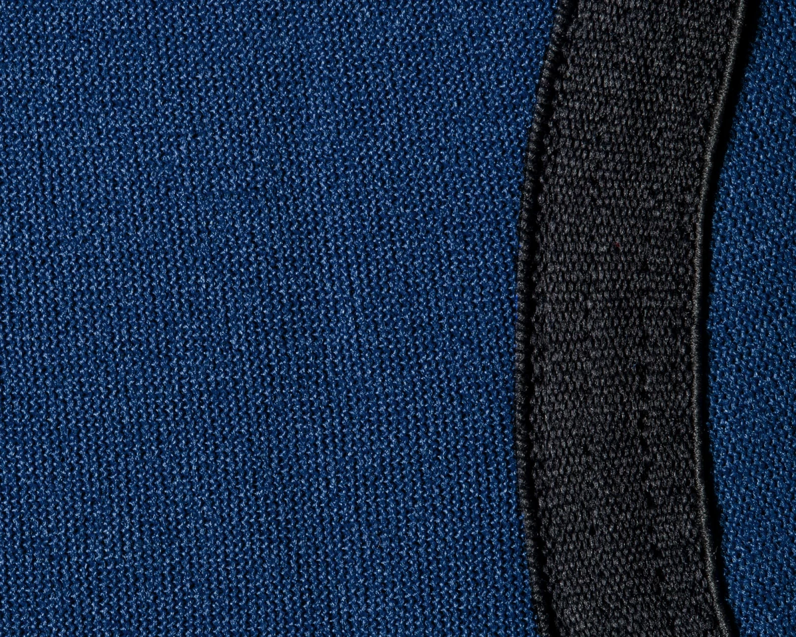 Rogue Fitness Rogue 7MM Knee Sleeve - Pair - Image 3